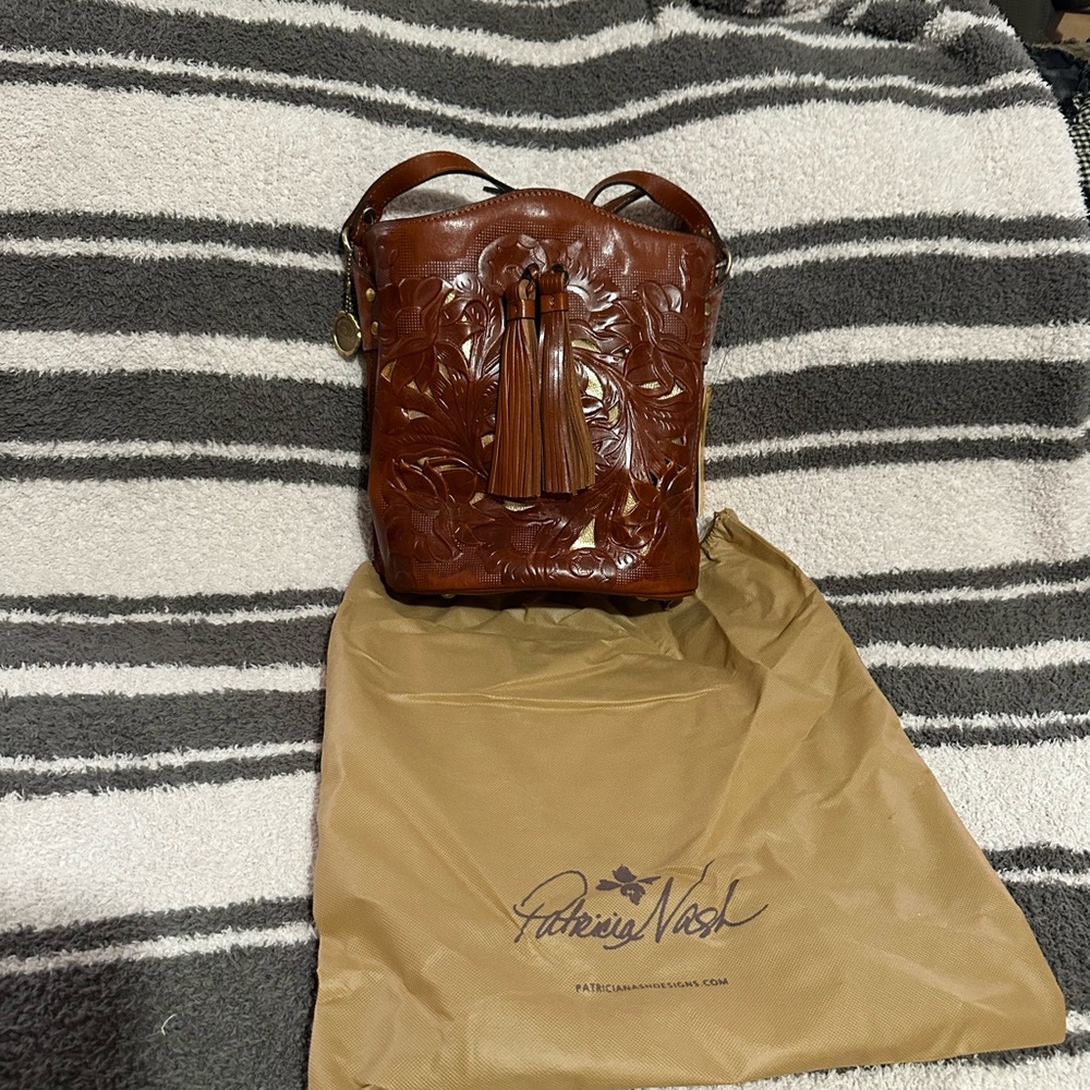 NWT Patricia Nash Accadia bucket drawstring Crossbody bag